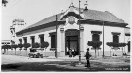 Timeline: La Evolución de los Bancos en El Salvador.