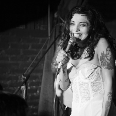 Timeline: Mon Laferte