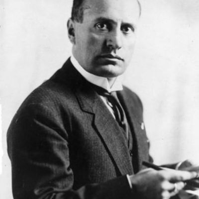 Timeline: BENITO MUSSOLINI
