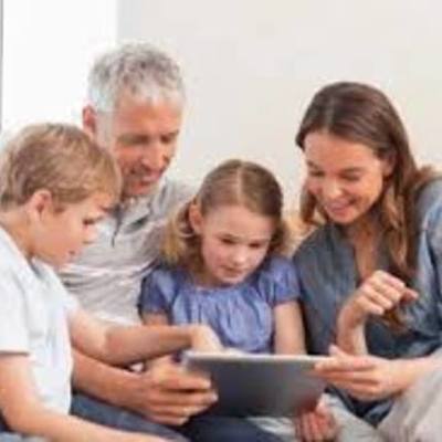 Timeline: EVOLUCION DE LAS TIC EN MI FAMILIA DURANTE LOS ULTIMOS AÑOS