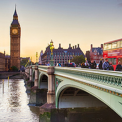 Timeline: Vivir lejos de casa