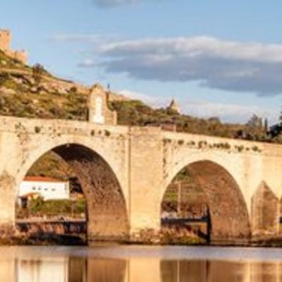 Timeline: Medellín a través de la Historia.