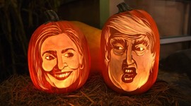 Timeline: Los escándalos de Trump y Clinton