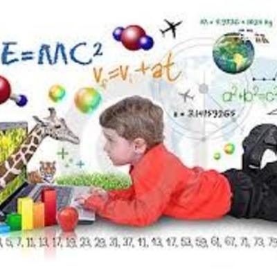 Timeline: Evolución de la inclusión de la tecnología y los modelos de equipamiento en la educación en México