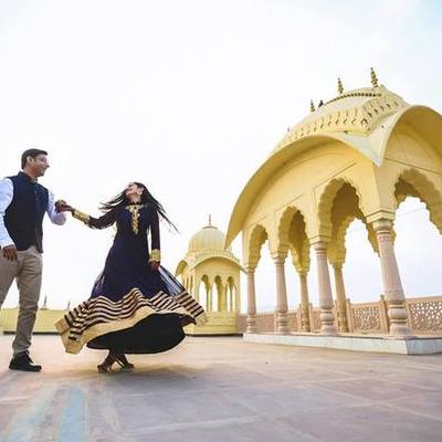 Timeline: La Vida de Isha Modi