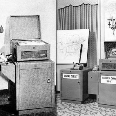 Timeline: Linea del tiempo: Evolución del internet.