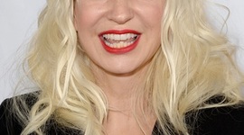 Timeline: The Life of Sia