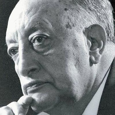 Timeline: Biografia de Miguel Angel Asturias