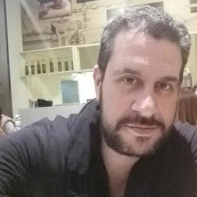 Timeline: Σύντομο βιογραφικό