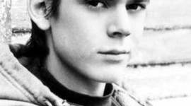 Timeline: the outsiders