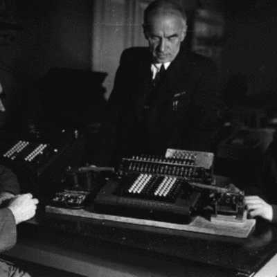 Timeline: Этапы развития образовательных Интернет-технологий