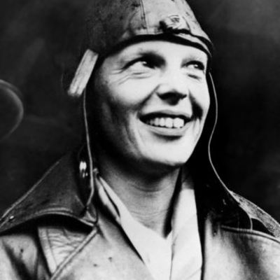 Timeline: Aviatrix Amelia Earhart