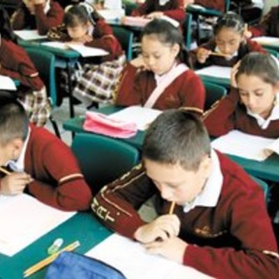 Timeline: Linea del tiempo sobre periodos de la educación pública