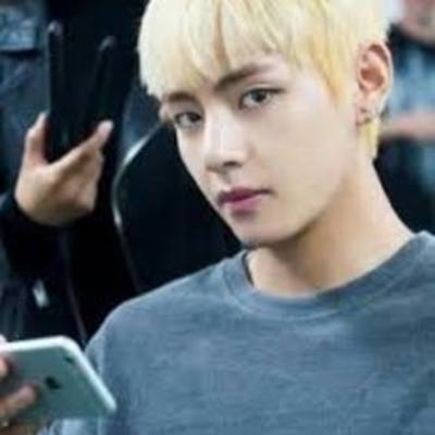 Timeline: Vida de Kim Tae Hyung