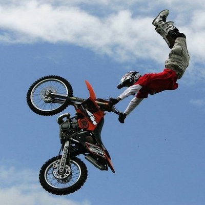 Timeline: Redes sociales