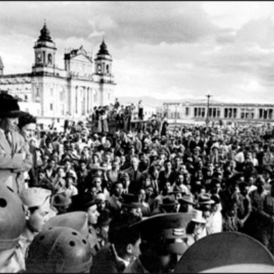 Timeline: REVOLUCION DE OCTUBRE 44