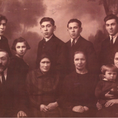 Timeline: LINEA DEL TIEMPO KLEINFINGER WOLOWCHYK