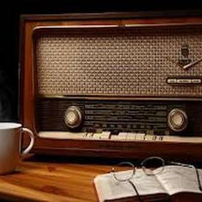 Timeline: Medios de Comunicación Masivos (1900-1920)