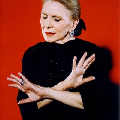 Timeline: María Dolores Pradera.