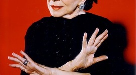 Timeline: María Dolores Pradera.