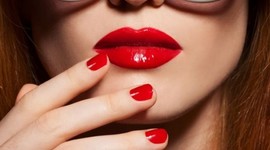 Timeline: La historia del pinta labios