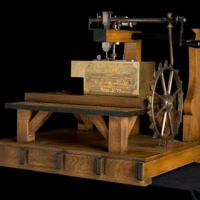 Timeline: EVOLUCION DE UNA MAQUINA DE COCER