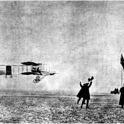 Timeline: Historia De la Aviacion En Colombia