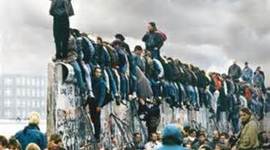 Timeline: the berlin Wall Fell