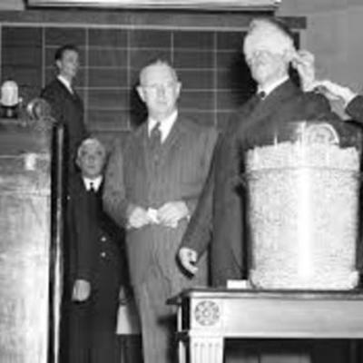 Timeline: 1940 sept 16 - first time peacetime draft in US