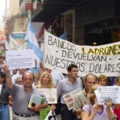 Timeline: Fenómeno del Corralito de piedra en la Argentina