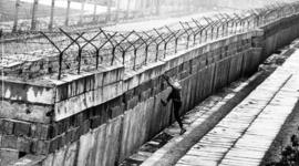 Timeline: Il Muro di Berlino