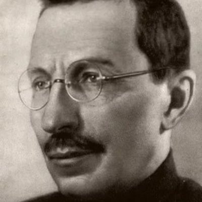 Timeline: Антон Макаренко