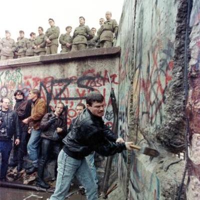 Timeline: Las dos alemanias y la caída del muro de Berlín.