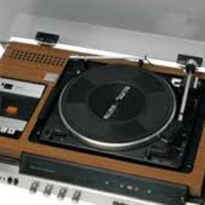 Timeline: Age Of Technology 1975-2017