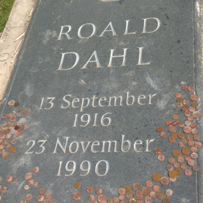 Timeline: Rocco-Mate Roal dahl