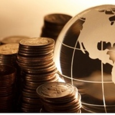 Timeline: Escuelas de Pensamiento Economico