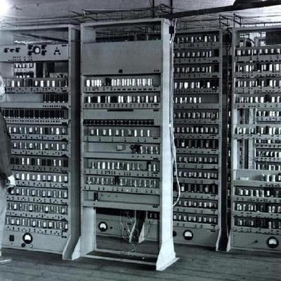 Timeline: HISTORIA DE LA COMPUTADORA