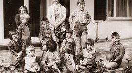 Timeline: Tras los pasos de la infancia y la adolescencia