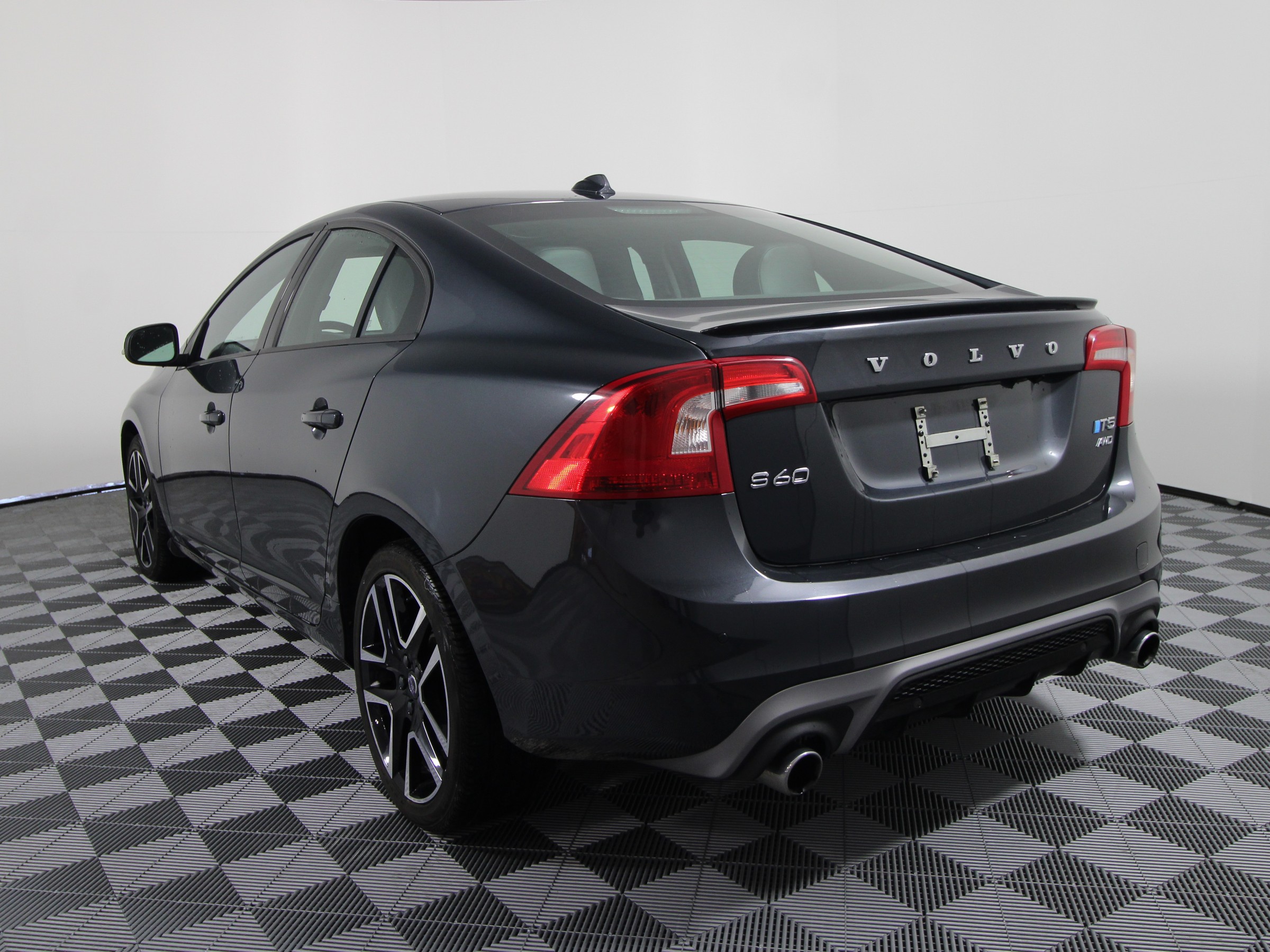 Volvo s60 1 поколения