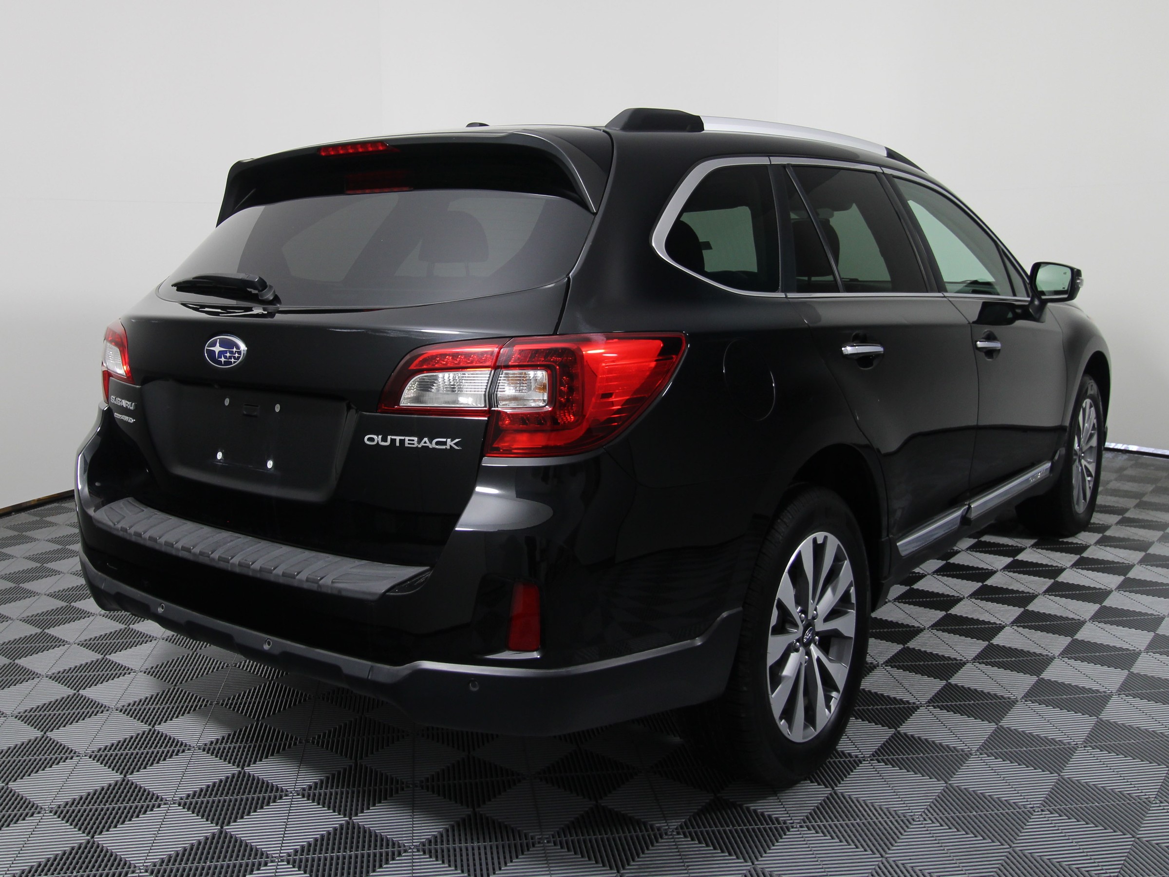 Certified PreOwned 2017 Subaru Outback 2.5i Touring AWD