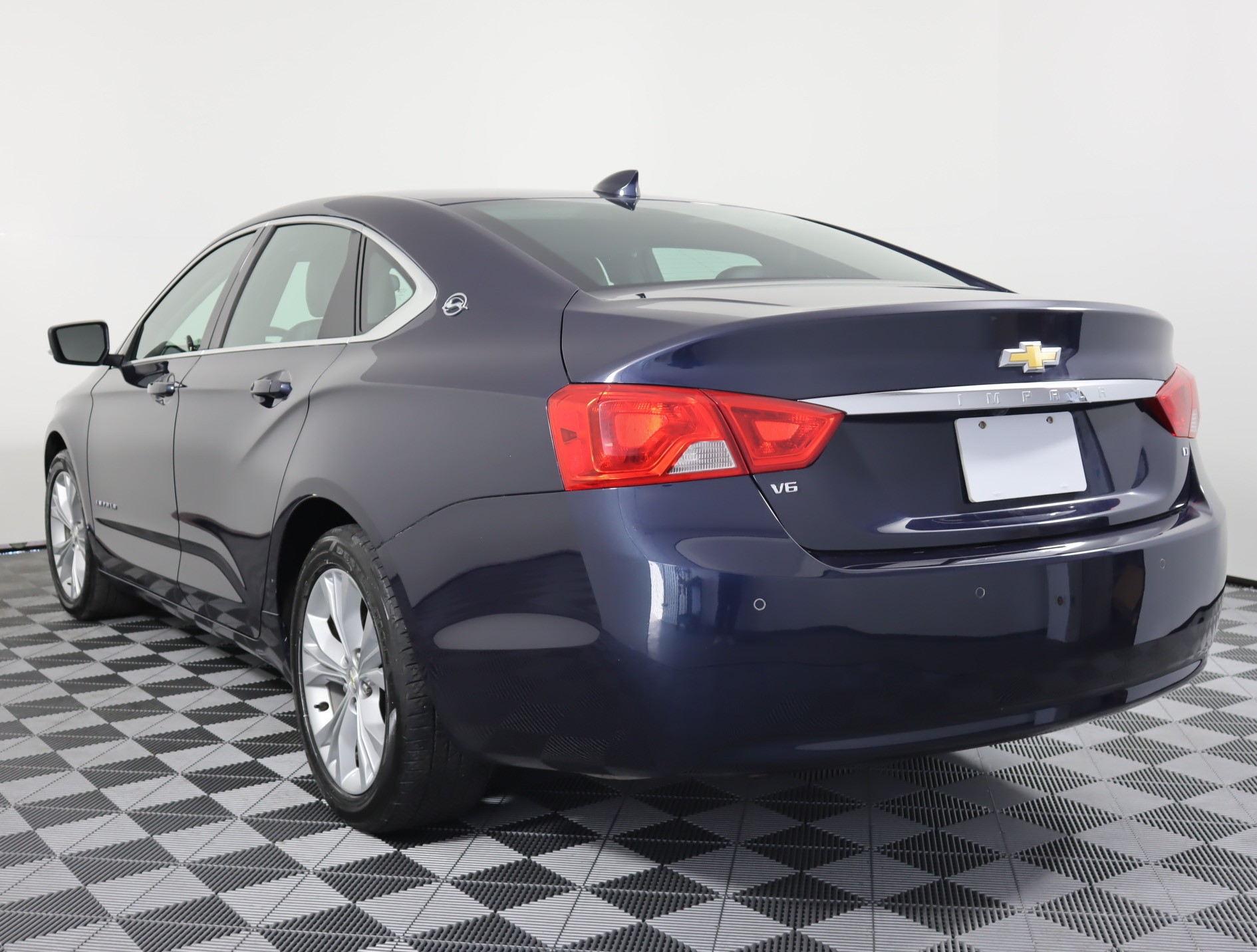 PreOwned 2015 Chevrolet Impala 2LT Front Wheel Drive Intermediate