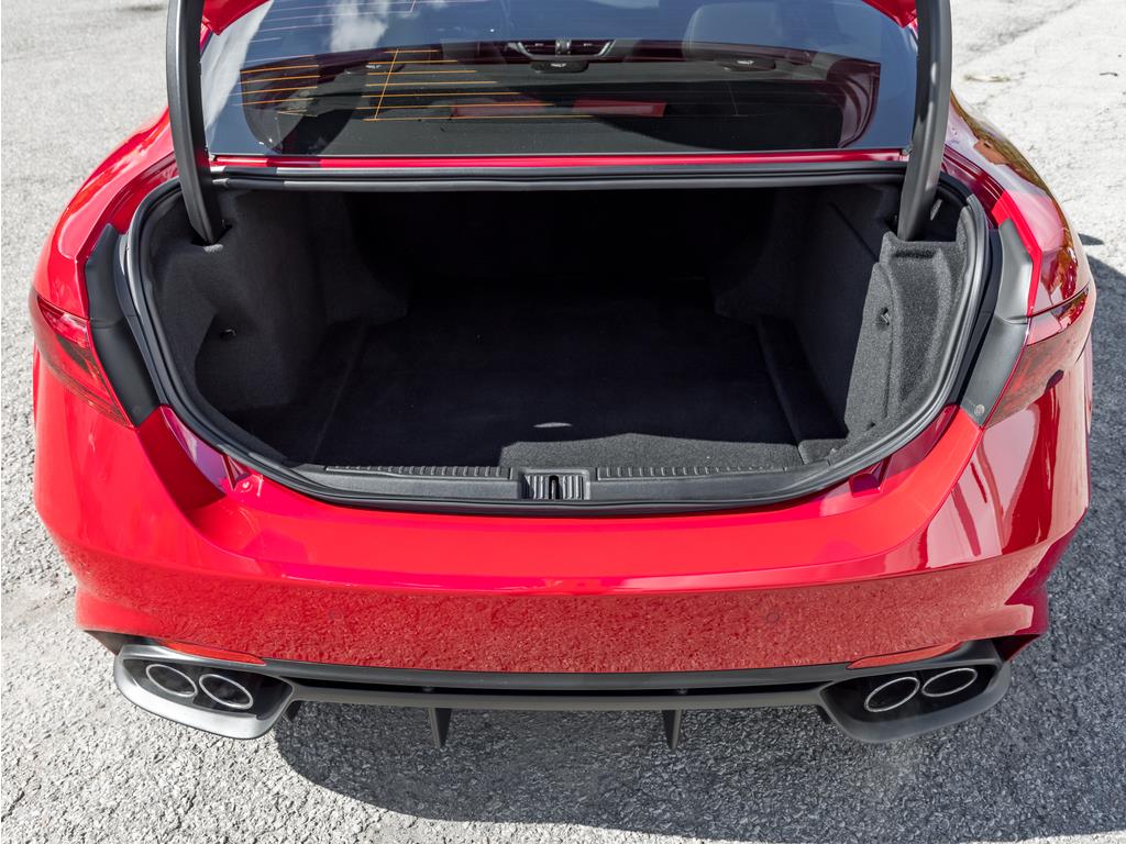 2017 Alfa Romeo Giulia Quadrifoglio, 多伦多, 全款车