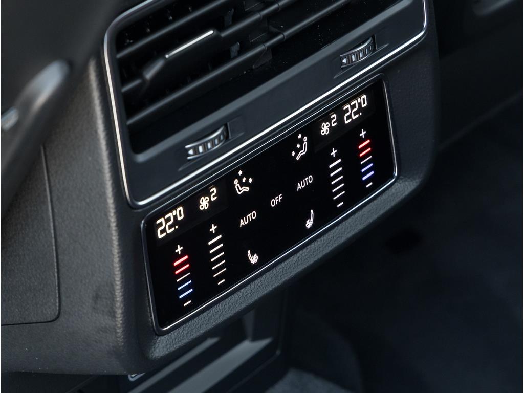 2022 Audi SQ8 4.0 TFSI quattro, 多伦多, 全款车