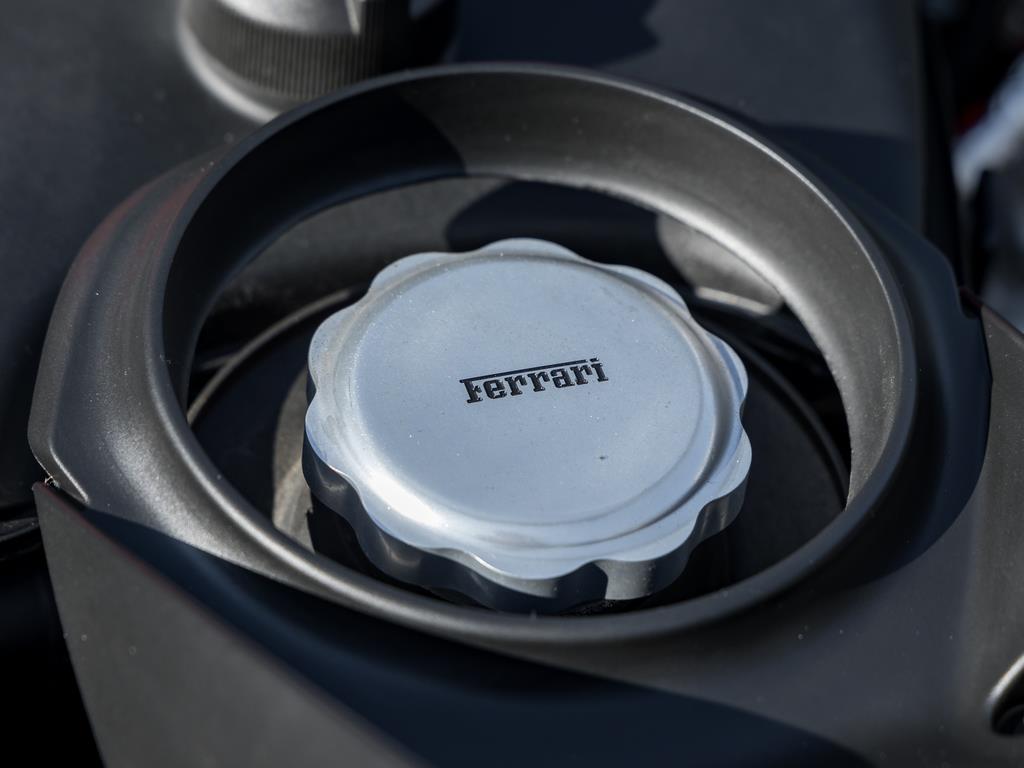 2022 Ferrari F8 Tributo Coupe, 多伦多, 全款车