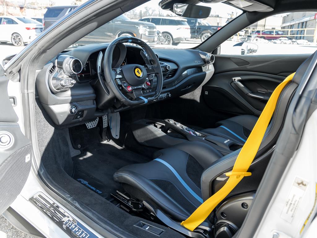 2022 Ferrari F8 Tributo Coupe, 多伦多, 全款车