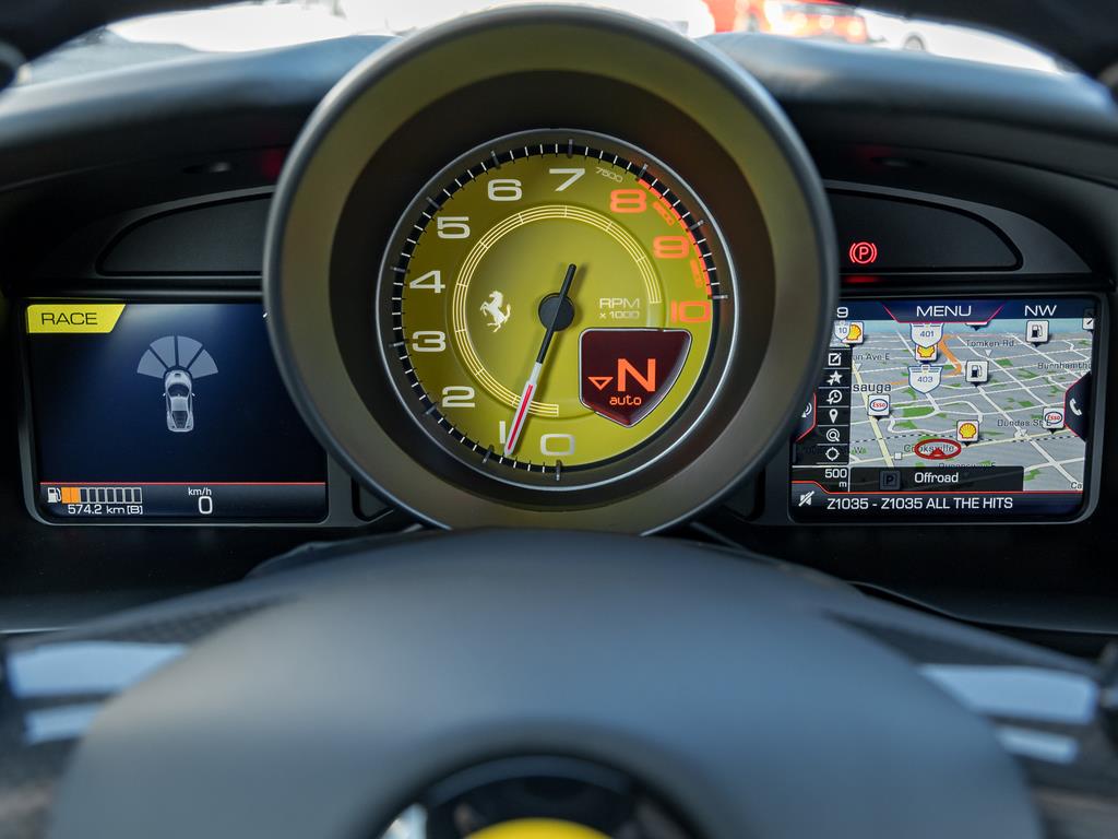 2022 Ferrari F8 Tributo Coupe, 多伦多, 全款车