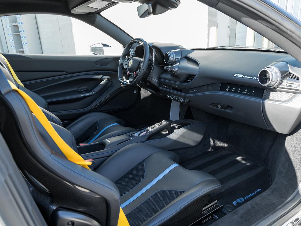 2022 Ferrari F8 Tributo Coupe, 多伦多, 全款车