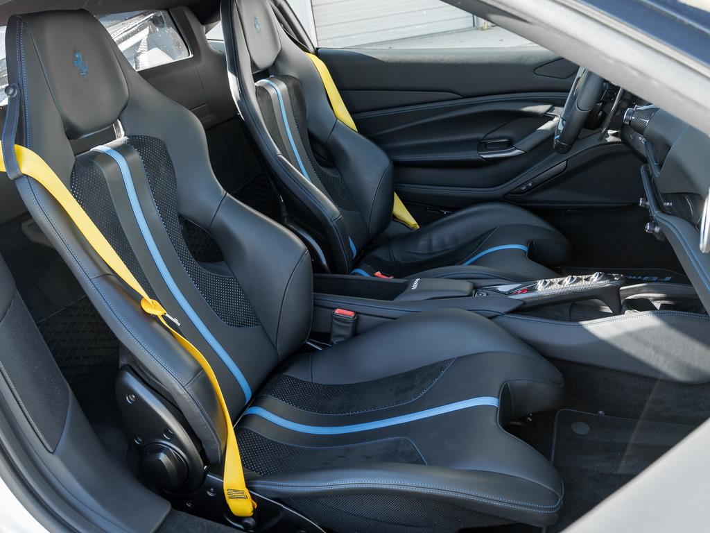 2022 Ferrari F8 Tributo Coupe, 多伦多, 全款车