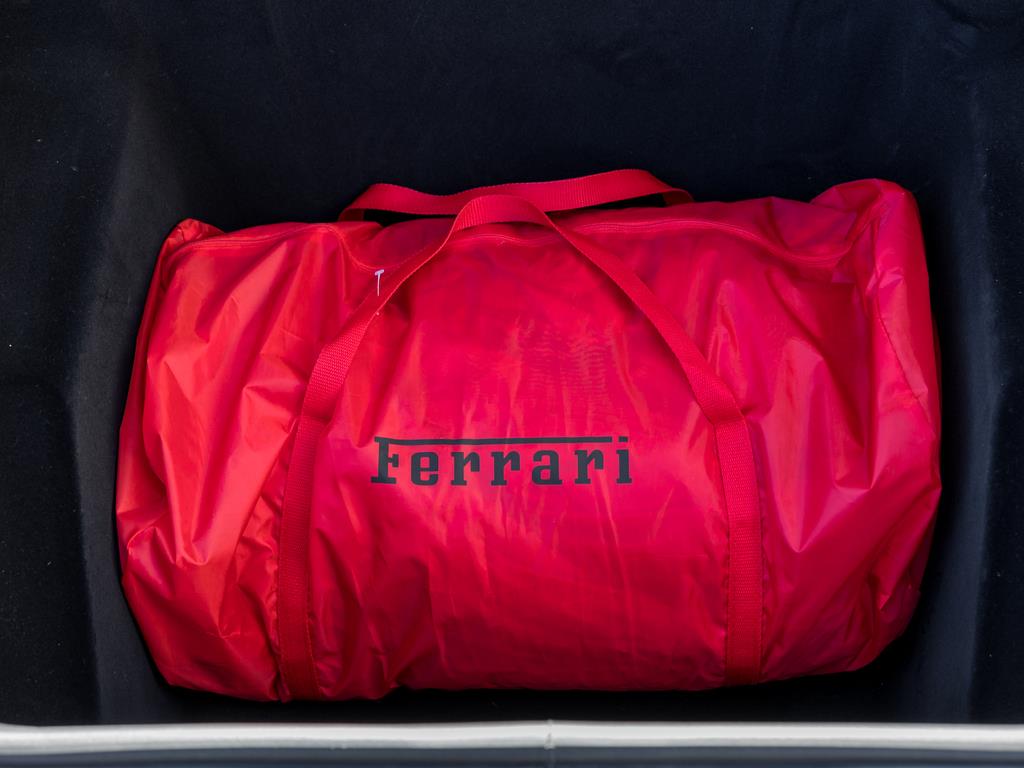 2022 Ferrari F8 Tributo Coupe, 多伦多, 全款车