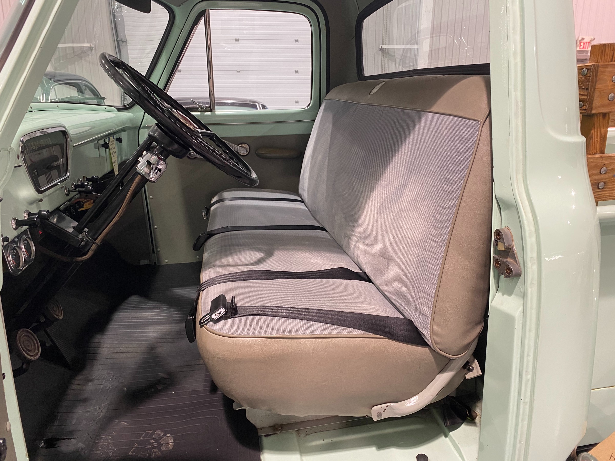 1953 Ford F-100 9